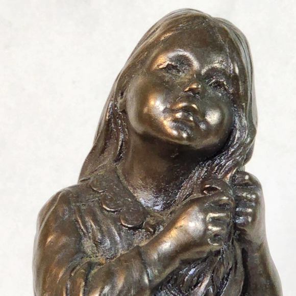 Vintage Cold Cast Bronze Figurine Menton Manor Range Girl and Doll Sculpture - Picture 7 of 10